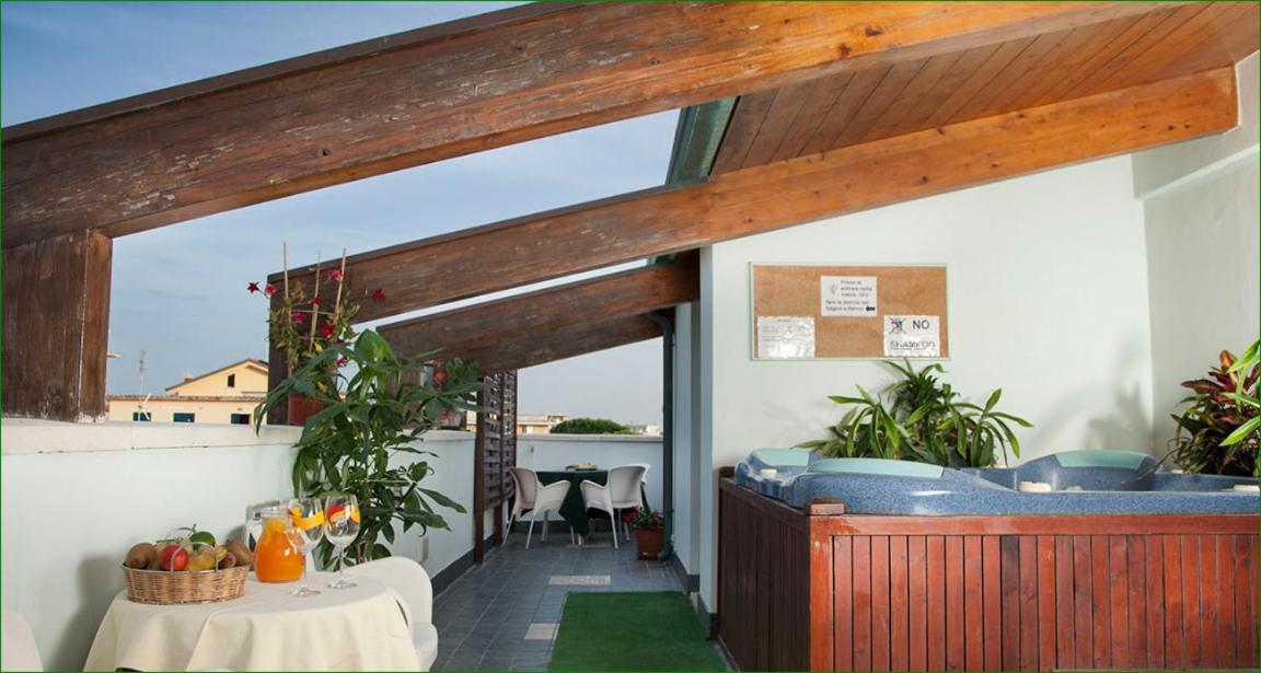 Hotel Verdemare Rimini Zewnętrze zdjęcie