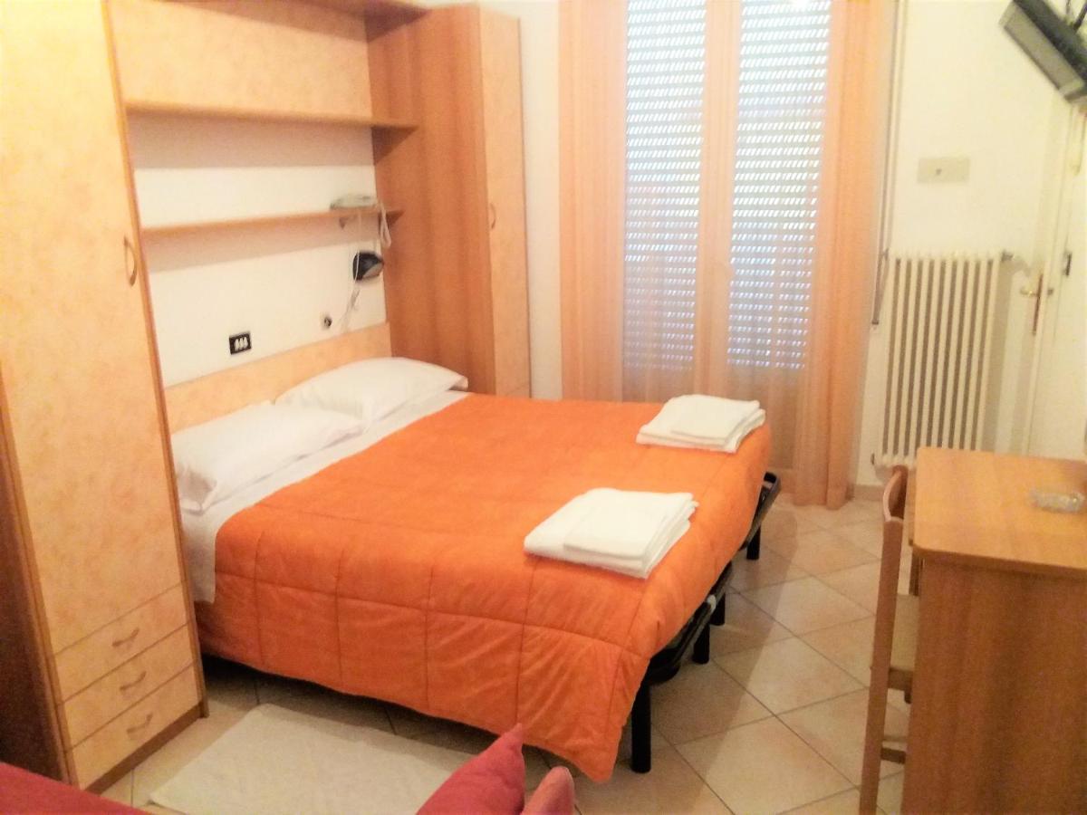 Hotel Verdemare Rimini Zewnętrze zdjęcie