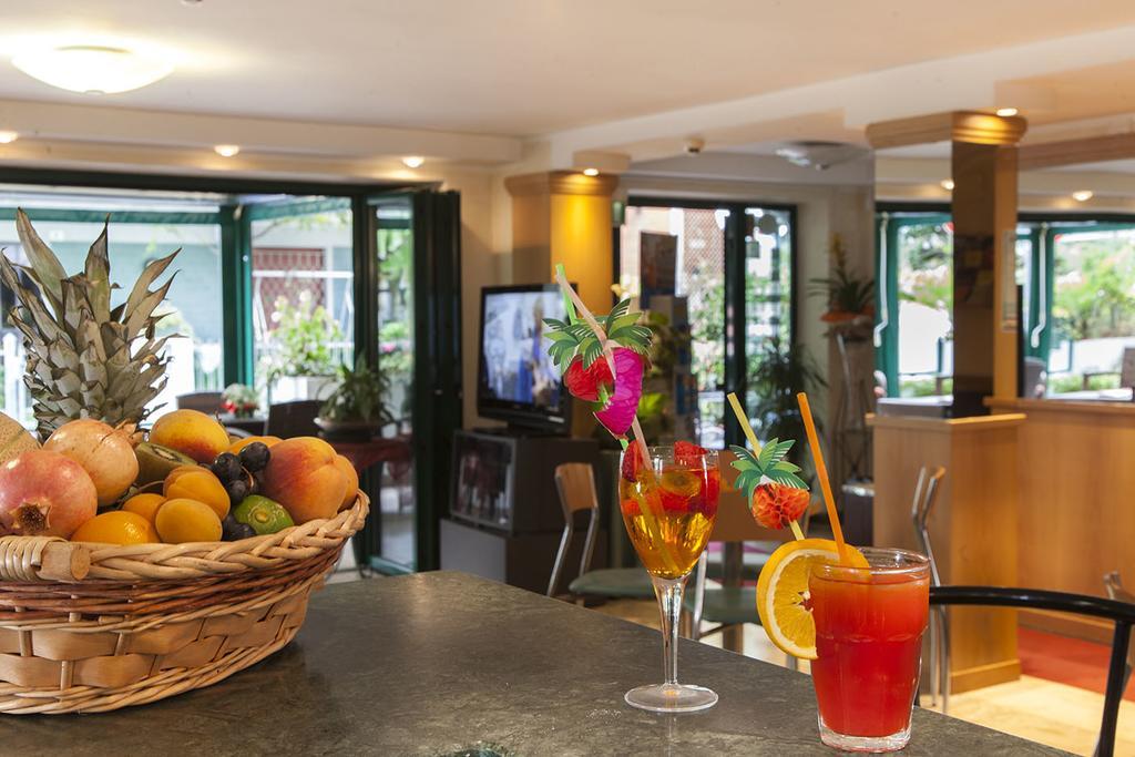 Hotel Verdemare Rimini Zewnętrze zdjęcie
